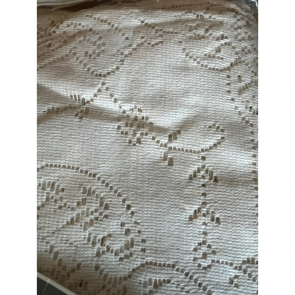 Quaker Lace Embassy Tablecloth Blue Ribbon Collection Natural 60x80 Oblong USA
